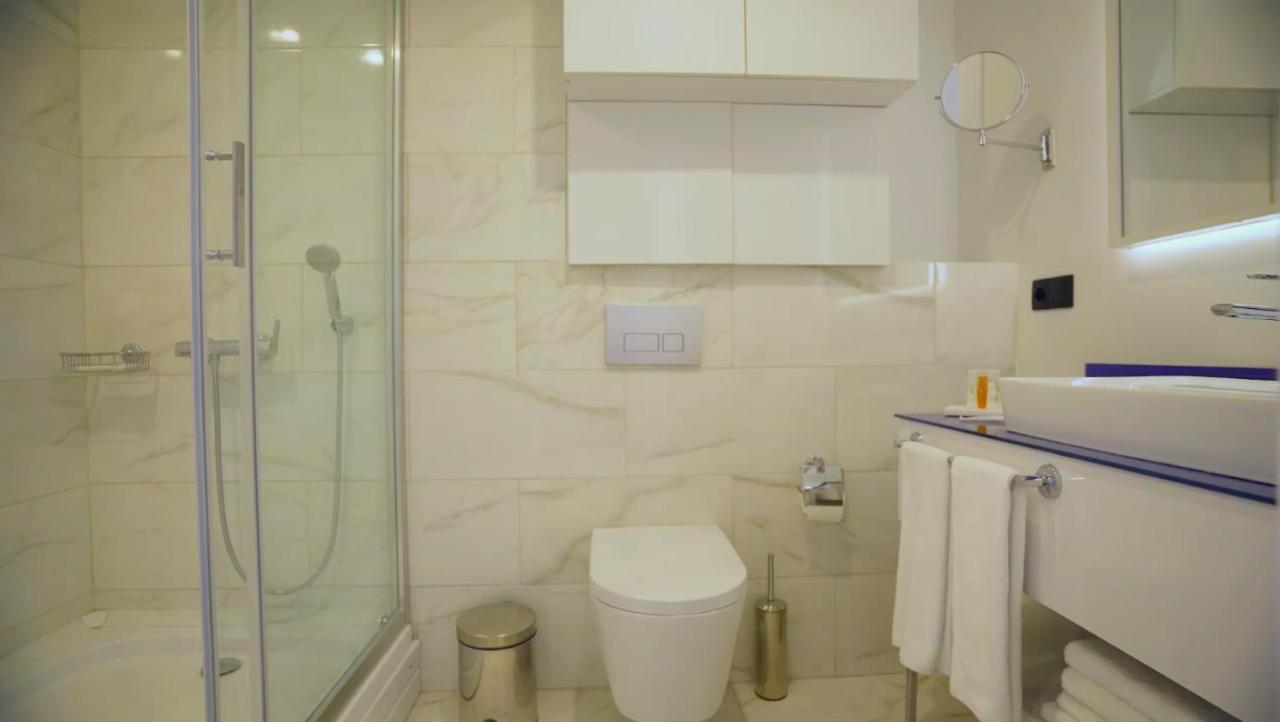 Orbi City Suite Sea View In Batumi Aparthotel Exteriör bild